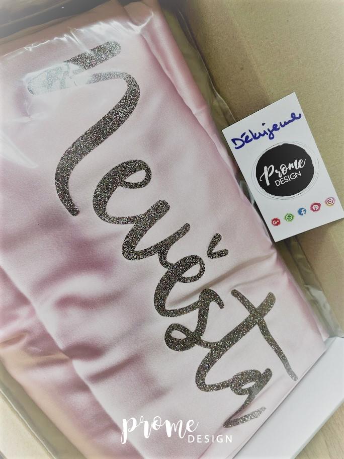 Dámský svatební župan v elegantním odstínu růžové barvy s krajkou - S vlastním textem