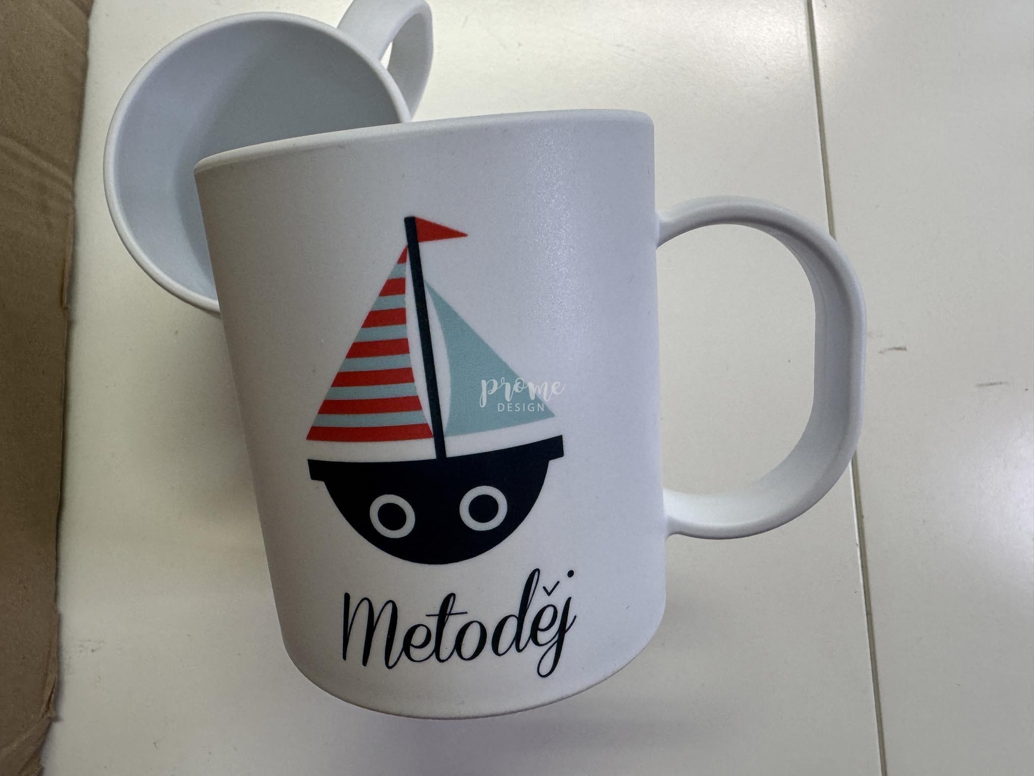 Dětský plastový hrnek - Marina se jménem 