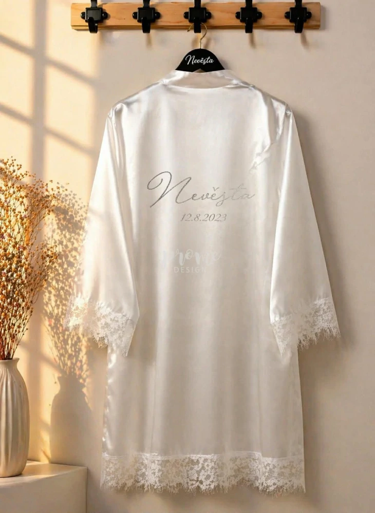 Dámský svatební župan v elegantním odstínu bílé barvy s krajkou - S vlastním textem